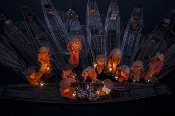 Photograph Kyaw Zay Yar Lin Fishes Selling on One Eyeland