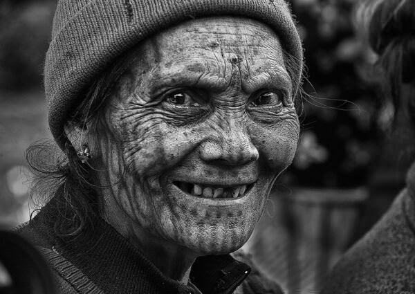 Photograph Viet Van Tran Tattooe Woman on One Eyeland