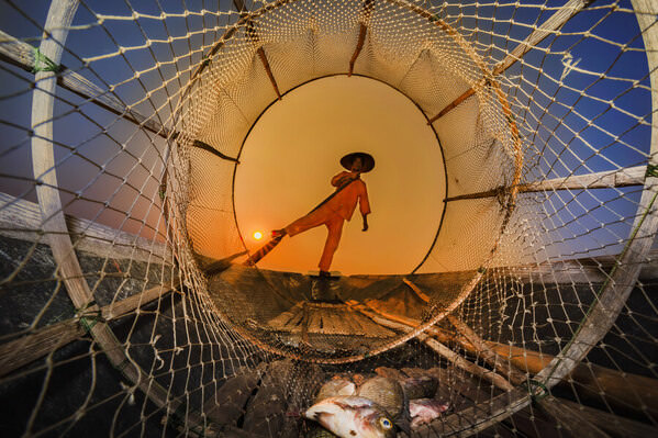 Photograph Kyaw Zay Yar Lin Daily Life Of Fisherman on One Eyeland