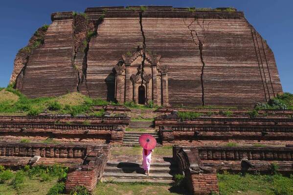 Photograph Kyaw Zay Yar Lin Travelling To Min Gon on One Eyeland