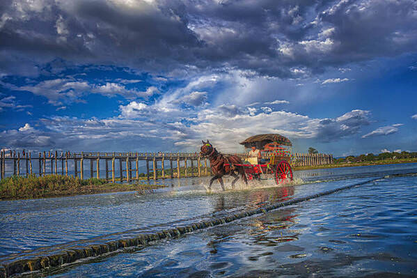 Photograph Kyaw Zay Yar Lin Travelling on One Eyeland