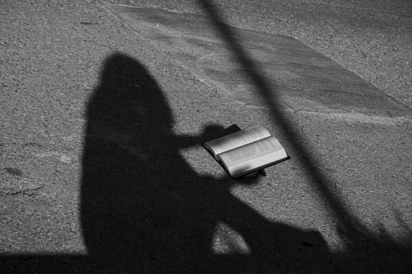 Photograph Alfonso Rotunno Impossible Reading on One Eyeland