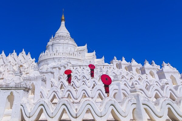 Photograph Kyaw Zay Yar Lin Tradition And Believe on One Eyeland