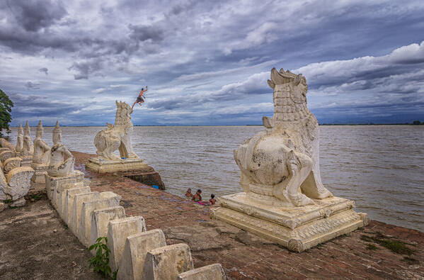 Photograph Kyaw Zay Yar Lin Travelling To Min Gon on One Eyeland