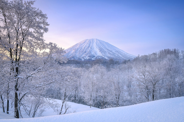 Photograph Yuusei Nagahata Frozen White World on One Eyeland