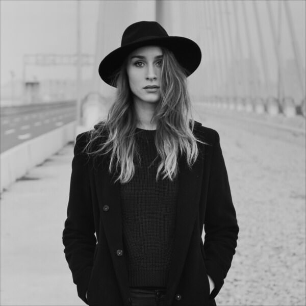 Photograph Vesna Stojkovic Woman With The Hat on One Eyeland