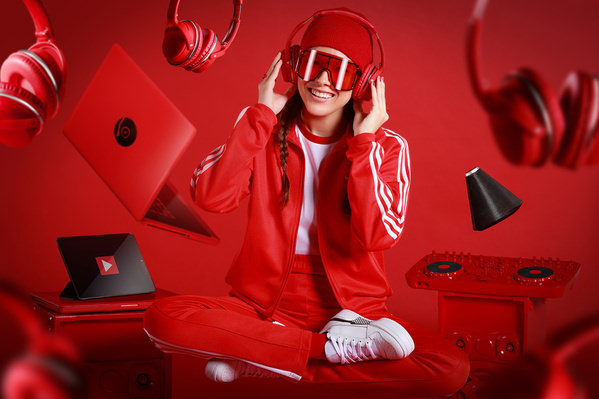 Photograph Luciano Koenig Dupont Ddb Ucsg on One Eyeland