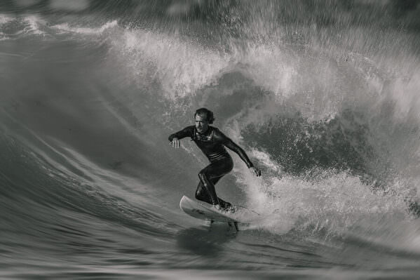 Photograph Steve Turner 3fins Out on One Eyeland
