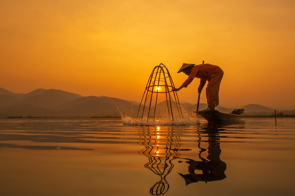 Photograph Kyaw Zay Yar Lin Fishing on One Eyeland