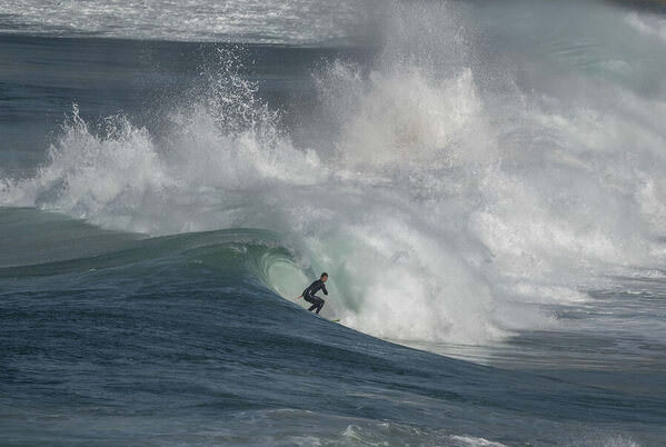 Photograph Steve Turner Bay Surf on One Eyeland