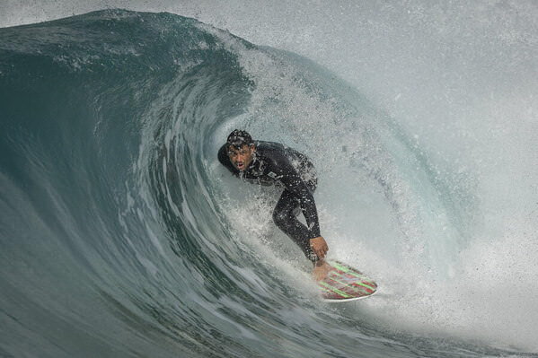 Photograph Steve Turner Winter Surf Action on One Eyeland
