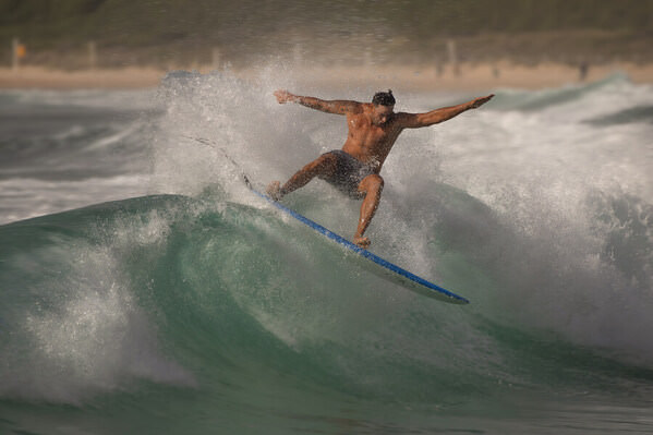 Photograph Steve Turner Giving Your All on One Eyeland