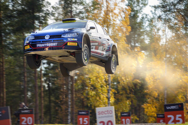 Photograph Jari Kohonen Like A Cannon Shot on One Eyeland