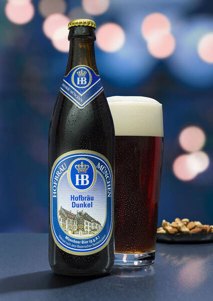 Photograph Jonathan Knowles Hofbrau Dunkel on One Eyeland