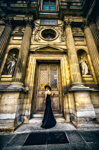 Photograph Ruslan Bolgov Knocking The Louvre Door on One Eyeland