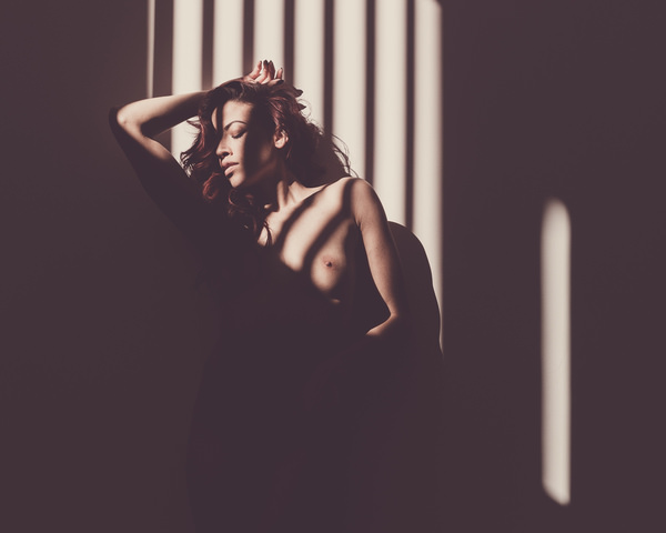 Photograph Thierry Smets Clara 17 on One Eyeland