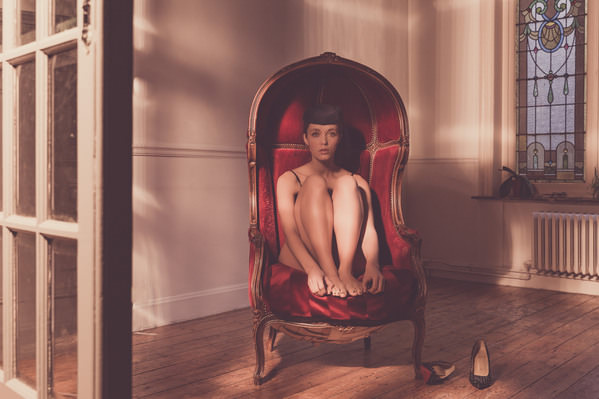 Photograph Thierry Smets Bourgeoise 1 on One Eyeland