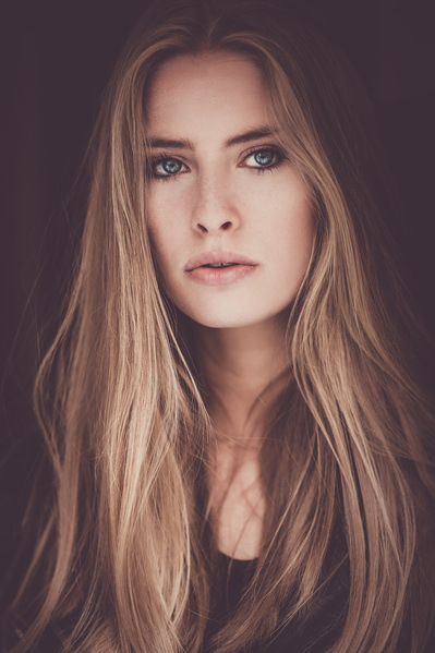 Photograph Thierry Smets Camille 2 on One Eyeland