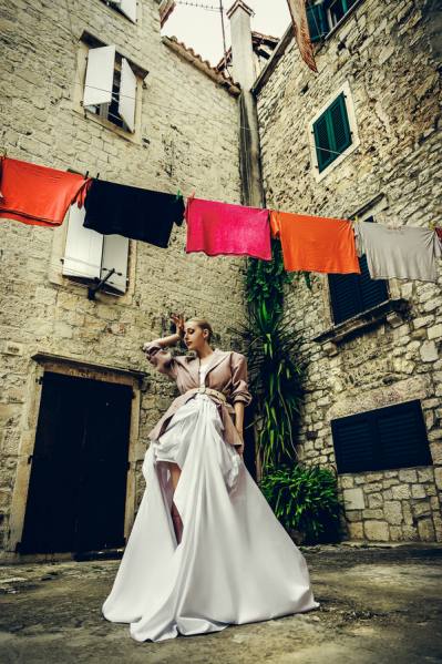 Photograph Ruslan Bolgov The Housewife Routines on One Eyeland
