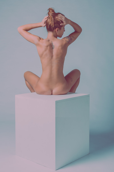 Photograph Thierry Smets Sophia 19 on One Eyeland