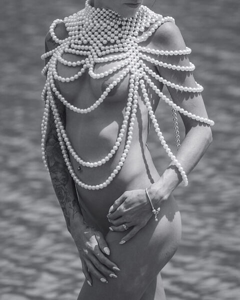 Photograph Thierry Smets Collier on One Eyeland
