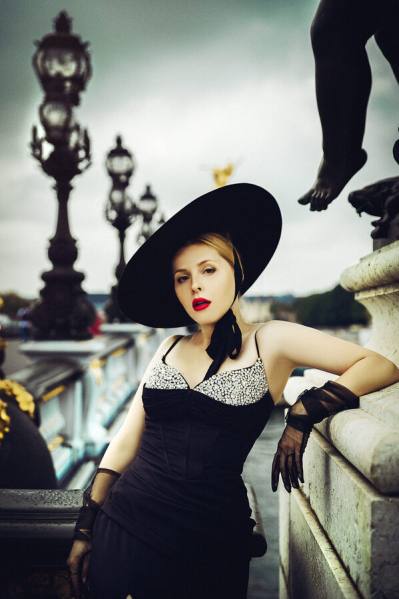 Photograph Ruslan Bolgov Cherchez La Femme on One Eyeland