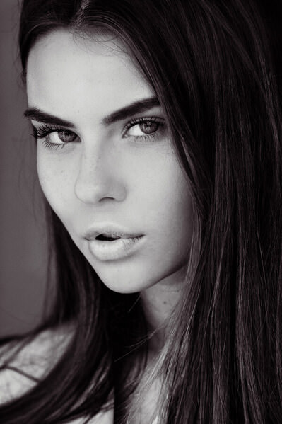 Photograph Thierry Smets Tiziana on One Eyeland