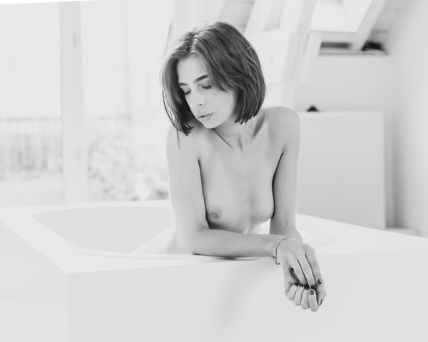 Photograph Thierry Smets Celine on One Eyeland