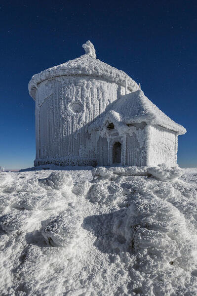 Photograph Pawel Uchorczak Sugar House on One Eyeland