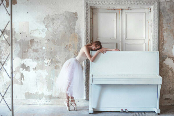 Photograph Ruslan Bolgov When Music Ends on One Eyeland