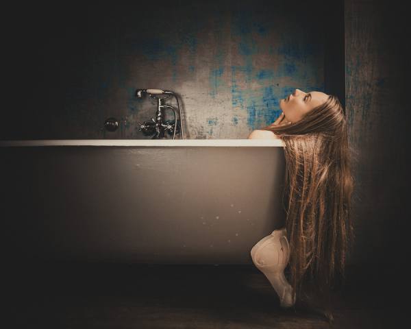 Photograph Thierry Smets La Baignoire on One Eyeland