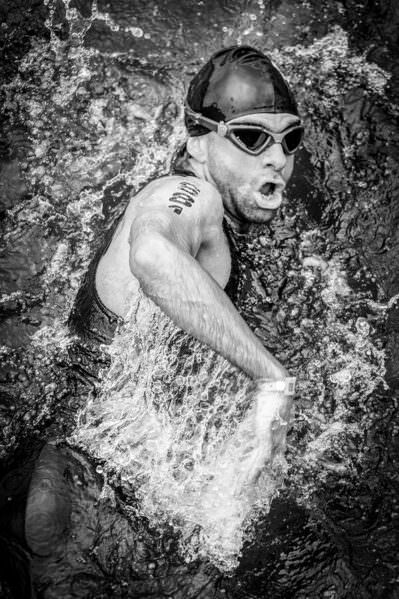Photograph Huub Keulers The Swimmer on One Eyeland