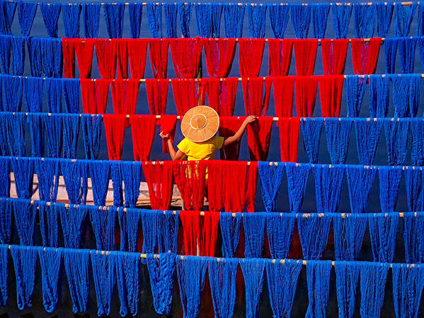 Photograph Aung Chan Thar Triangle on One Eyeland