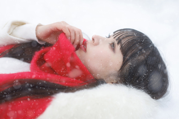 Photograph Setsuna Kurouzu Snow White on One Eyeland