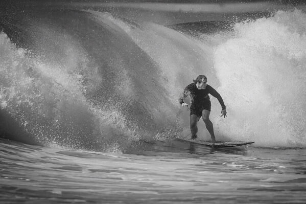 Photograph Steve Turner Going In on One Eyeland