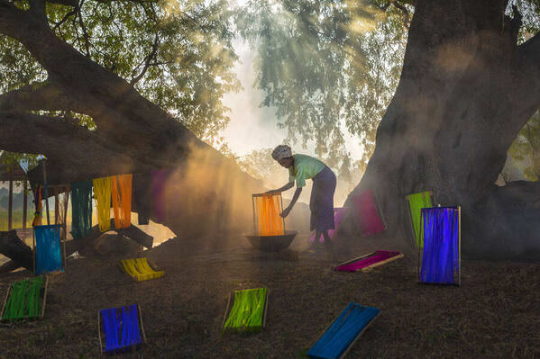 Photograph Kyaw Zay Yar Lin Daily Life on One Eyeland
