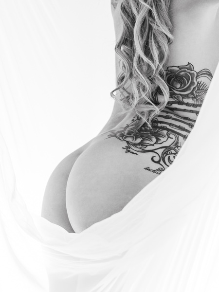 Photograph Thierry Smets Devoilee on One Eyeland