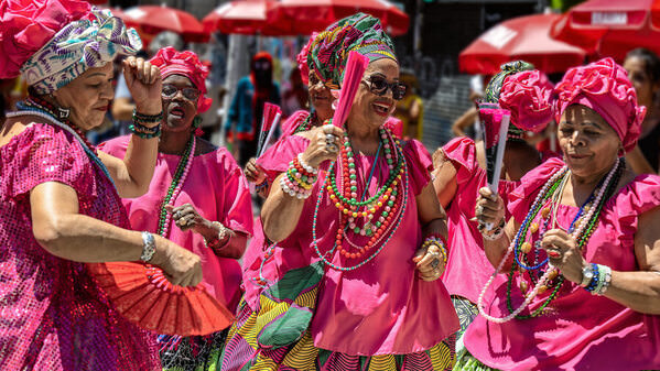 Photograph Luiz Paulo Grinberg Pinky Ladies on One Eyeland