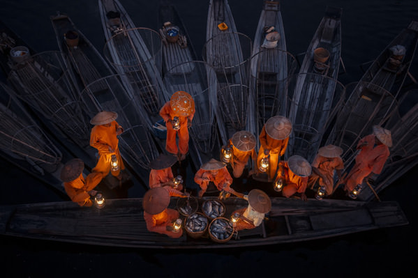 Photograph Kyaw Zay Yar Lin Fishes Selling on One Eyeland