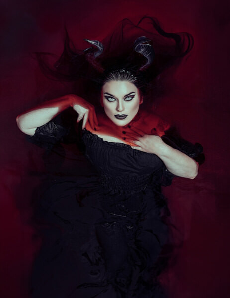 Photograph Laura Dark The Devil Inside on One Eyeland