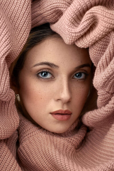 Photograph Samira Hesami Romina on One Eyeland