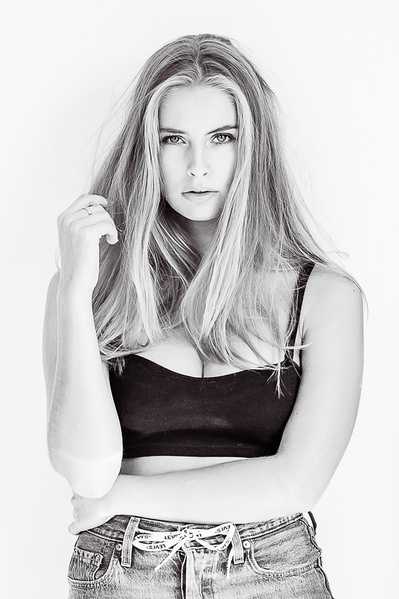 Photograph Thierry Smets Camille on One Eyeland
