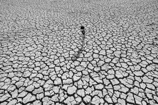 Photograph Aung Chan Thar Drought on One Eyeland