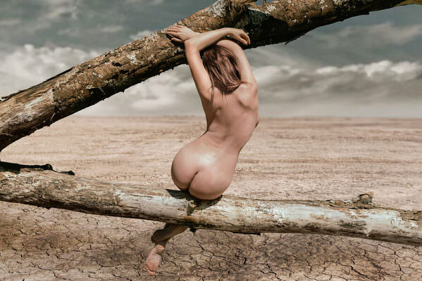 Photograph Alexandra Timofeeva Nude on One Eyeland
