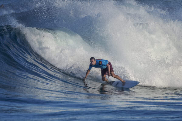 Photograph Steve Turner Ocean Blue on One Eyeland