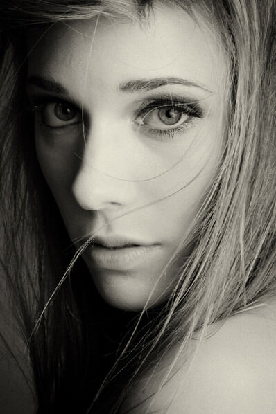 Photograph Mike Kremer Mandy on One Eyeland