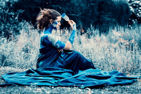 Photograph Thierry Smets Luna Blue on One Eyeland