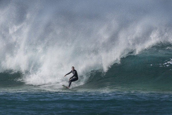 Photograph Steve Turner Bondi Breakers on One Eyeland
