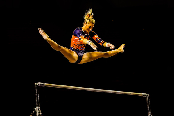 Photograph Arianna Grainey Auburn Gymanstics on One Eyeland
