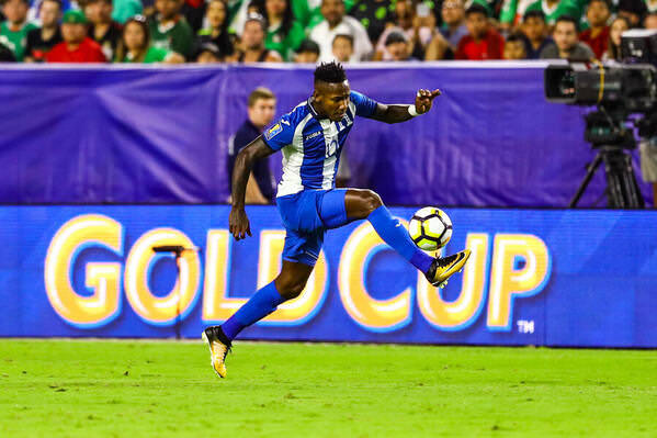 Photograph Arianna Grainey Mexico Vs Honduras on One Eyeland